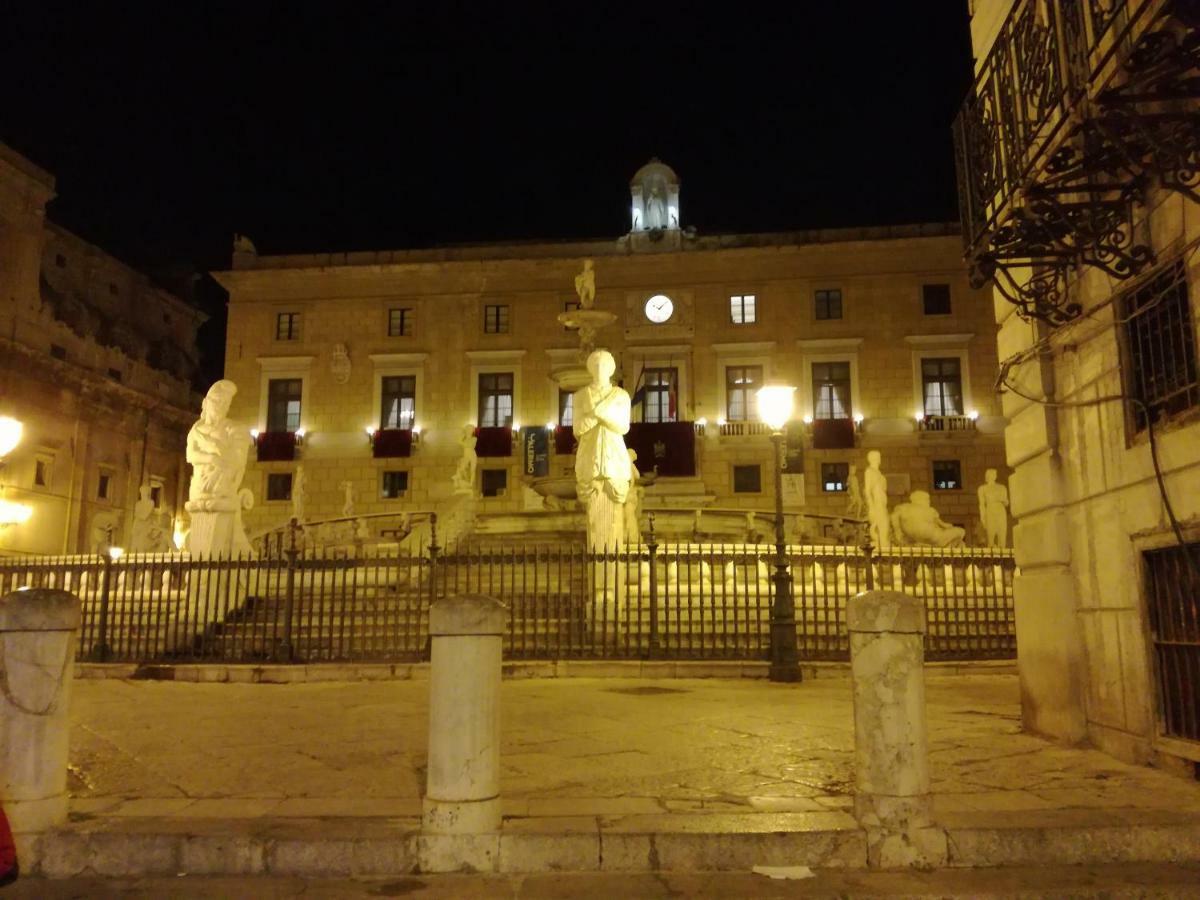 La Casetta Di Marta Ai Quattro Canti Palermo Exterior photo